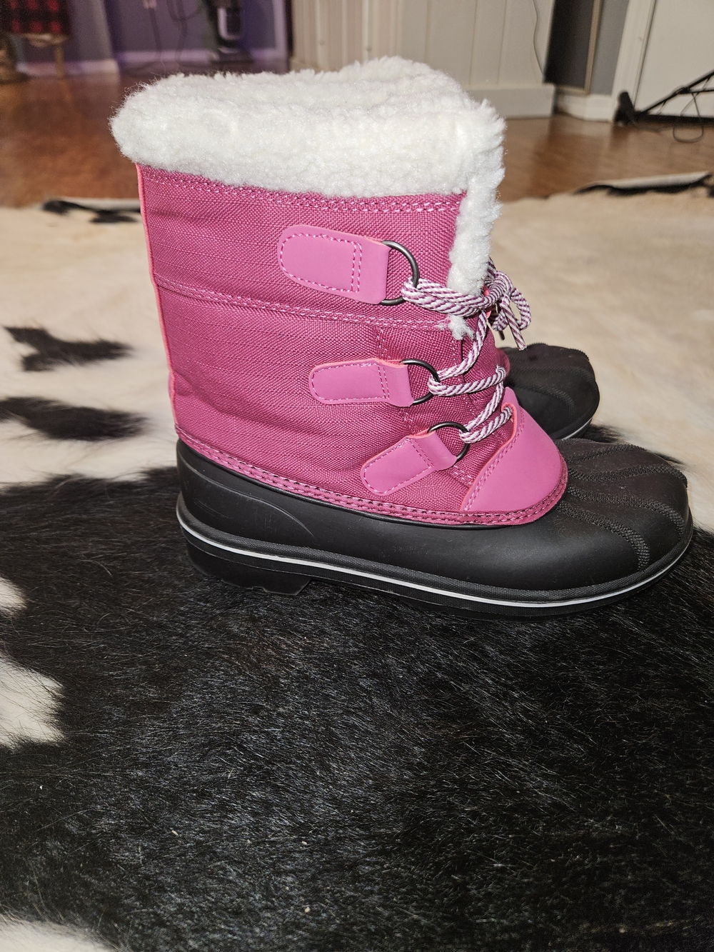 Cat & Jack Pink and Black Kids Snow Boots with Faux Fur Collar